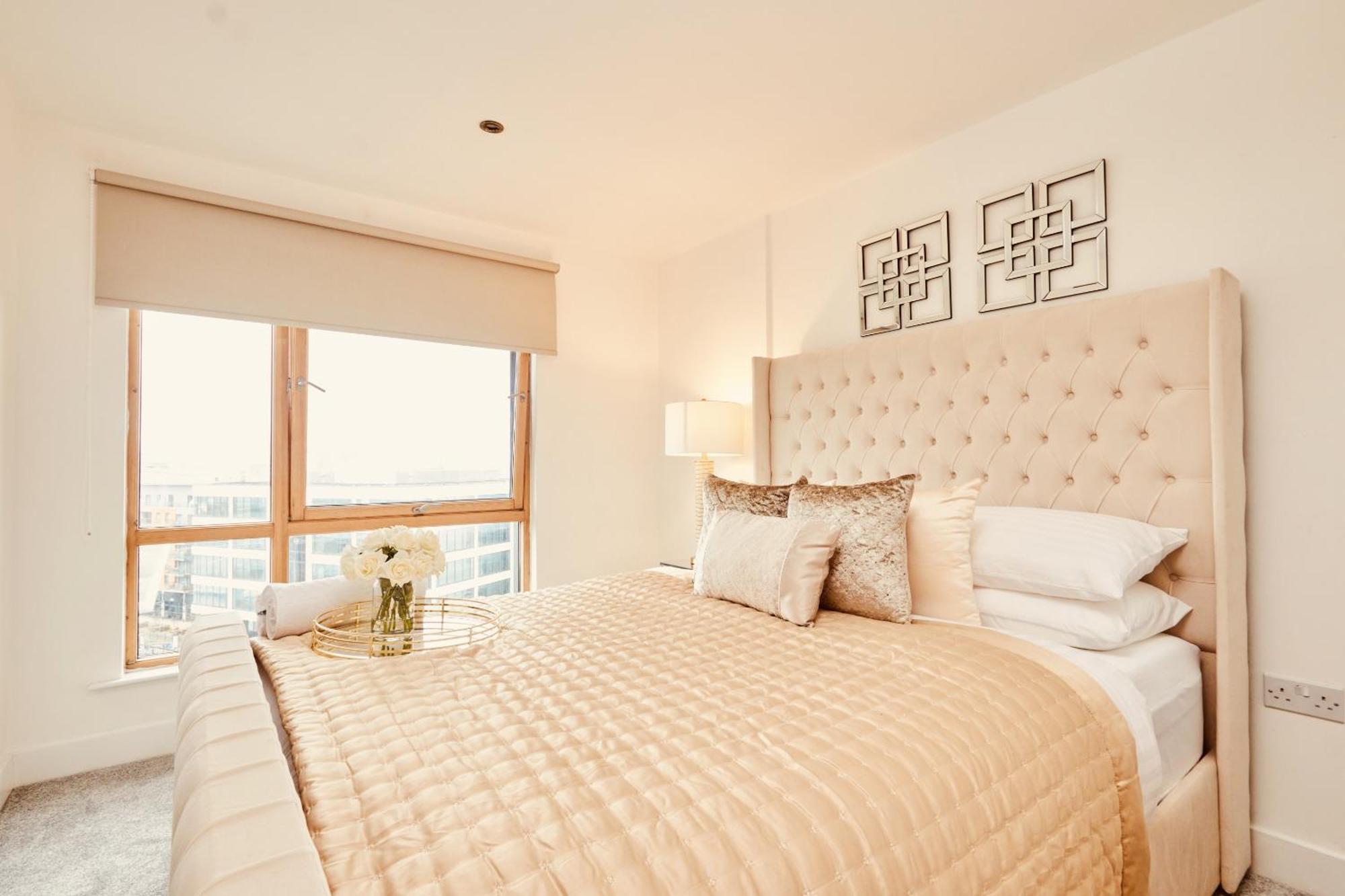 Deluxe City Apt, River Canal View& Free Parking! Leeds  Exterior photo